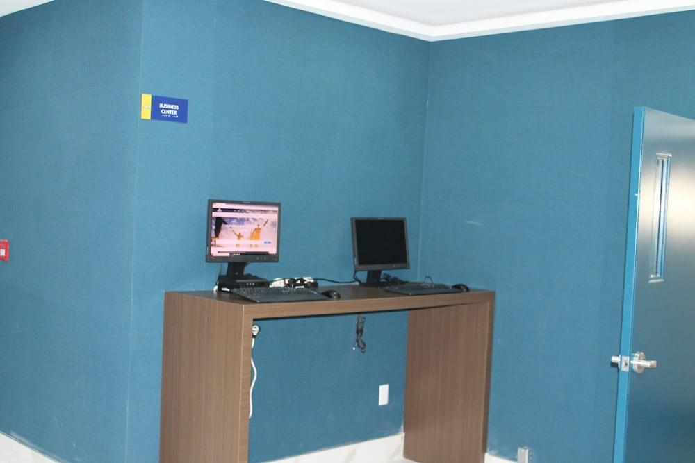 Days Inn By Wyndham Saint-Jean Extérieur photo