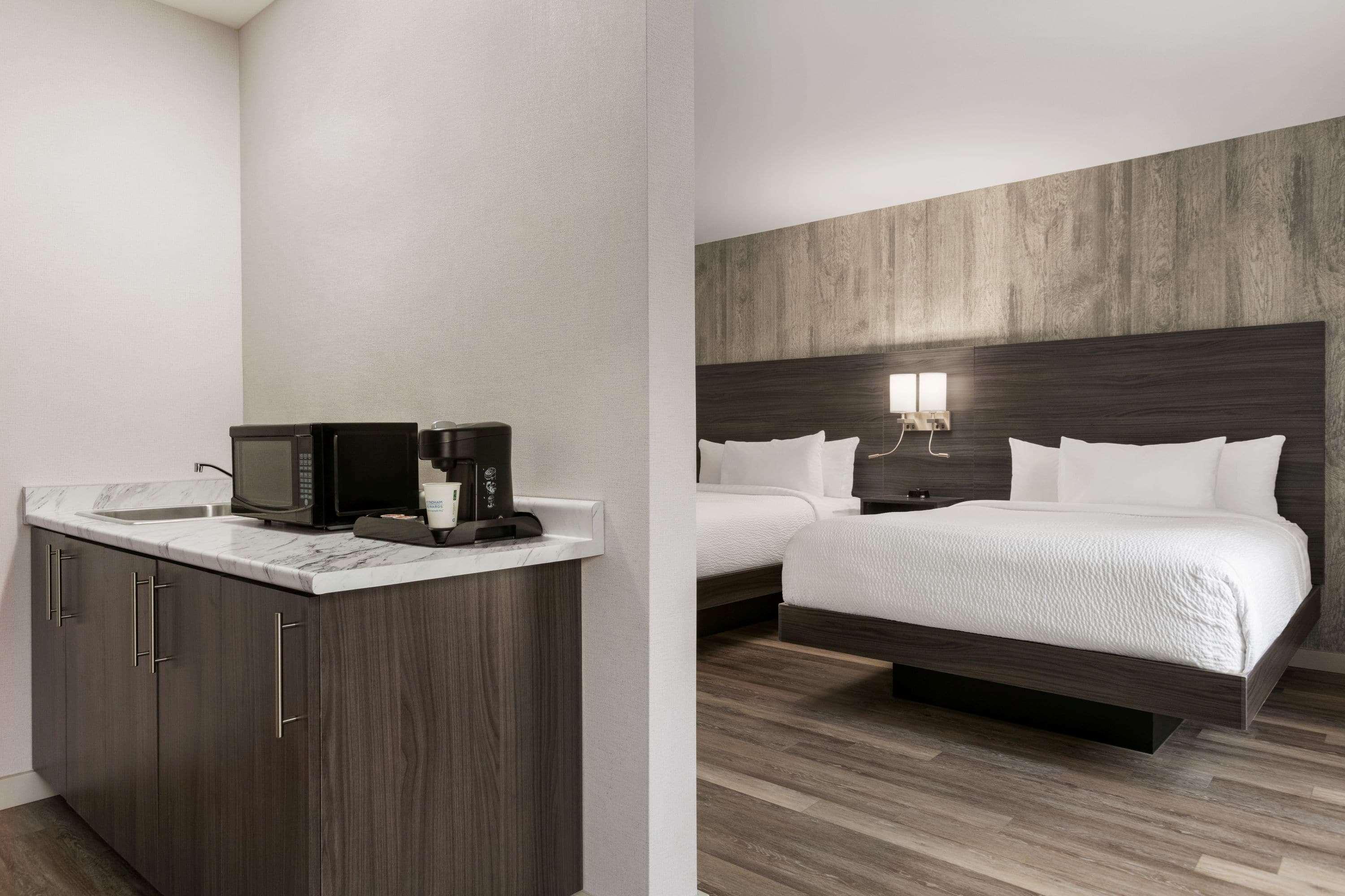 Days Inn By Wyndham Saint-Jean Extérieur photo