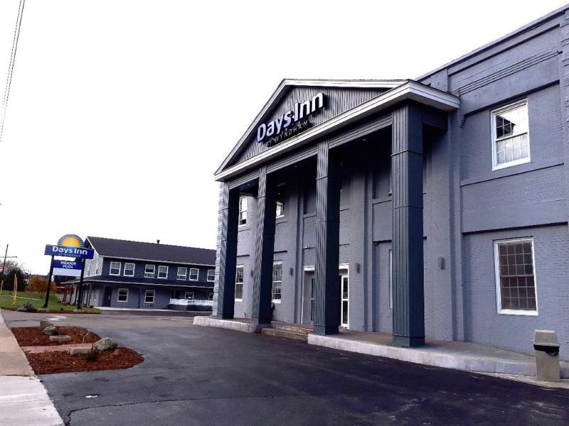 Days Inn By Wyndham Saint-Jean Extérieur photo
